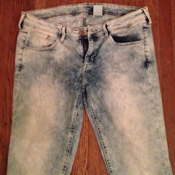 H&M Low Waist Acid Wash Jeans