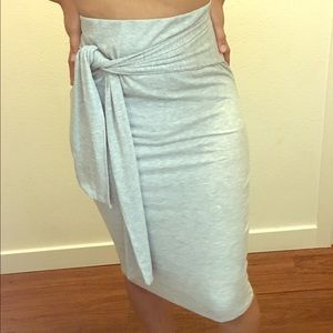 Gray high skirt