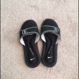 Nike slides