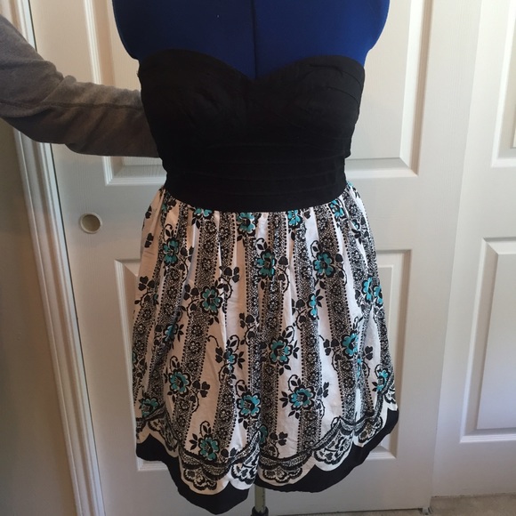 Cute Strapless Cotton Dress