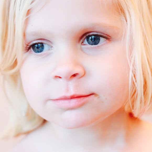 Meet your Posher, Maura