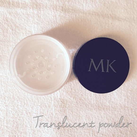 Translucent powder.
