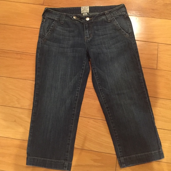 Super cute crop jeans