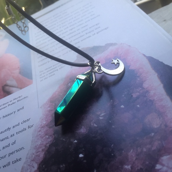 ✨ON SALE✨Titanium Crystal Necklace🌙 - Picture 3 of 4