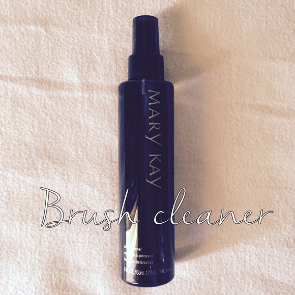 Brush cleaner.