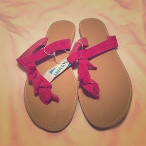 PRICE REDUCTION! Thong soft leather sandals