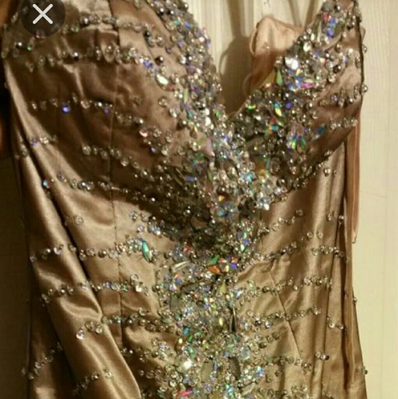 Prom dress/ eveni g gown