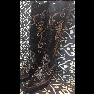 Size 8.5 women's western style boot
