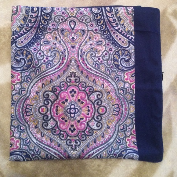 Giant Scarf