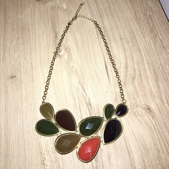 Costume jewelry necklace