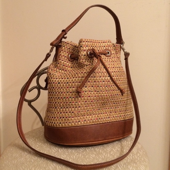 Liz Claiborne Handbags - Liz Claiborne soft straw/thread/leather purse
