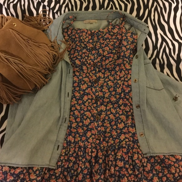 Forever21 beautiful flowery dress