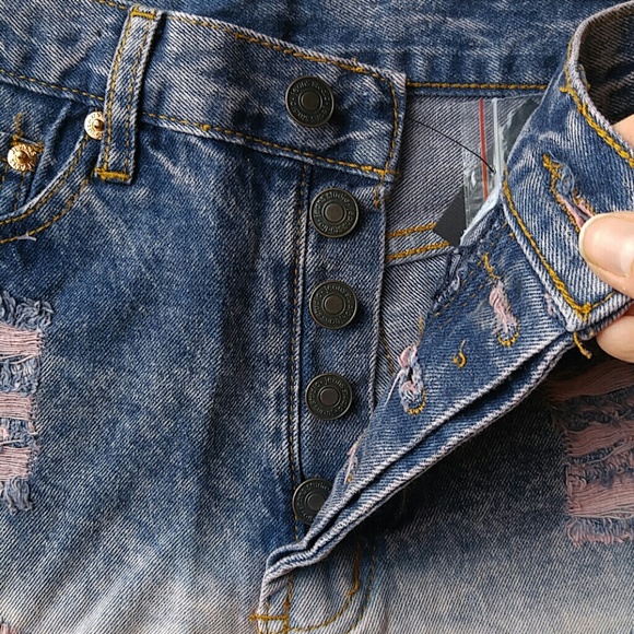 Denim and pink ombre shorts - Picture 3 of 3