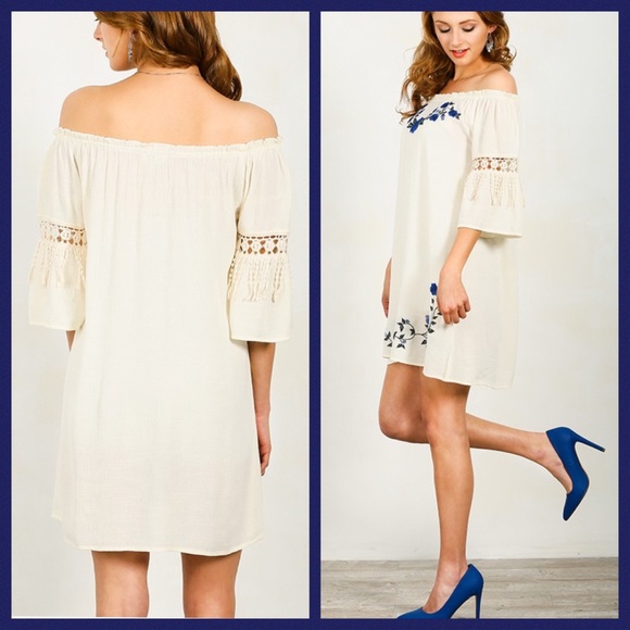 Floral Embroidered Dress Large - Picture 3 of 4