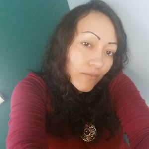 Meet your Posher, Edith