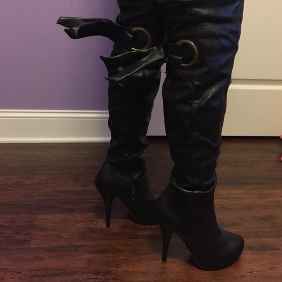 Size 8.5 Black Fahrenheit red bottom knee boots - Picture 2 of 4