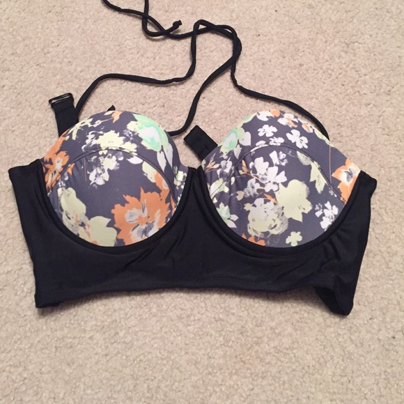 Size large bikini top