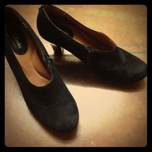 Clarks Artisan suede shoes