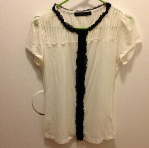 Monochrome dress blouse