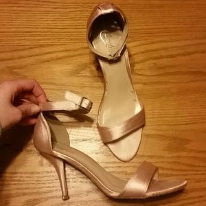 Satin nude dress shoes