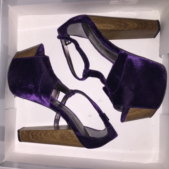 Super sexy Jessica Simpson Platforms