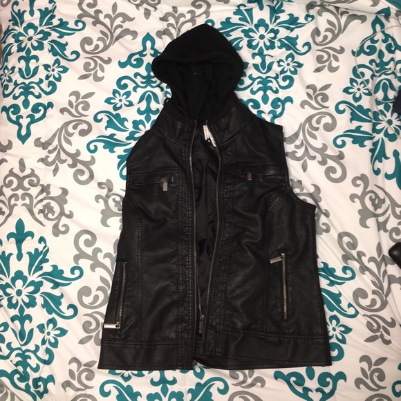 Jackets & Blazers - Black hooded sleeveless jacket