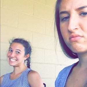 Meet your Posher, Mia