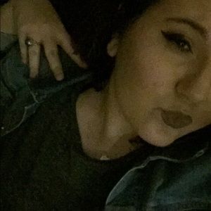 Meet your Posher, Polly