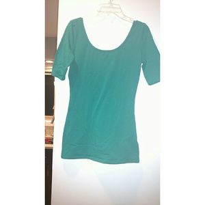 Scoop neck top