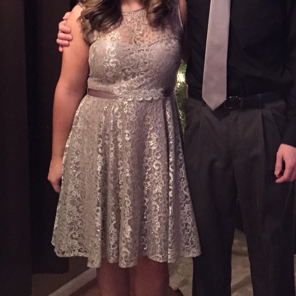 Cache dress - Picture 4 of 4