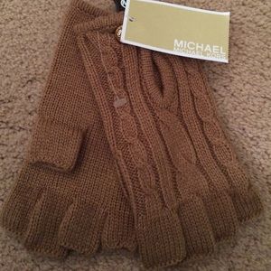 💯 BRAND NEW Michael Kors gloves