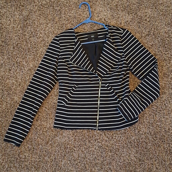 Cute comfortable striped blazer ❤