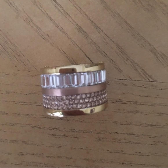 Michael Kors Jewelry - I HOUR SALE! Get this deal now!