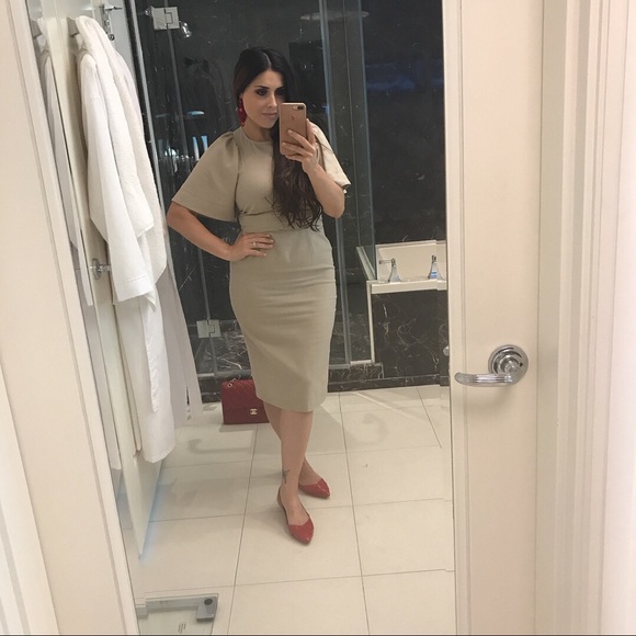 Posh Ambassador & Top Seller - Picture 5 of 8