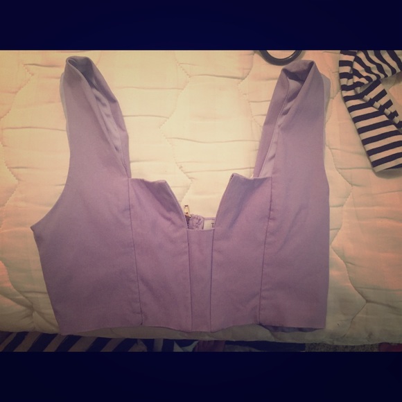 Low cut crop top - Picture 1 of 2