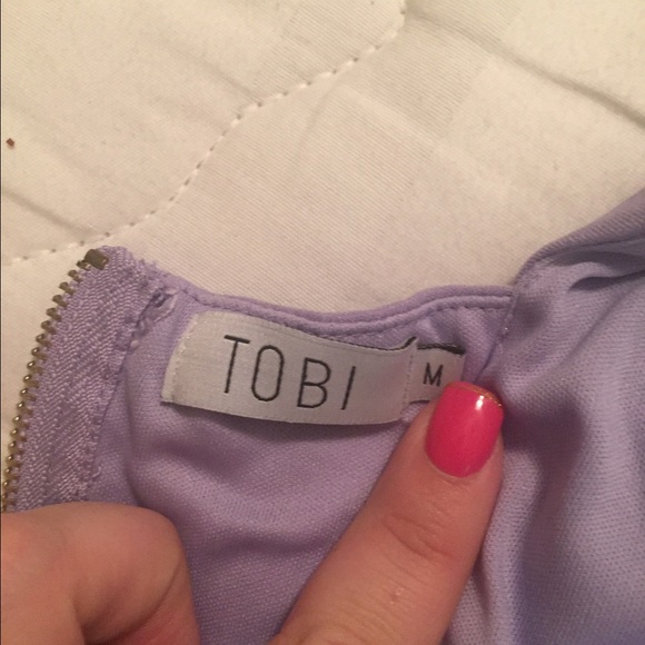 Low cut crop top - Picture 2 of 2