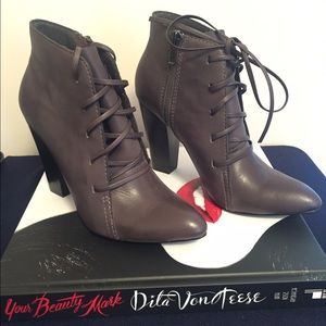 Steve Madden Stone Booties