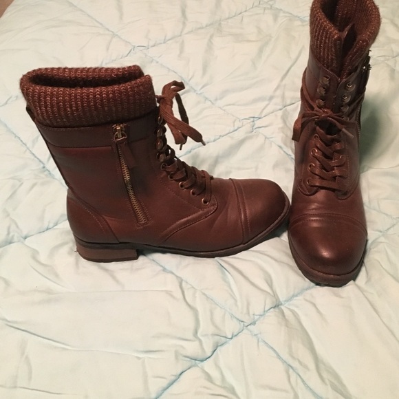 Combat boots - Picture 2 of 3