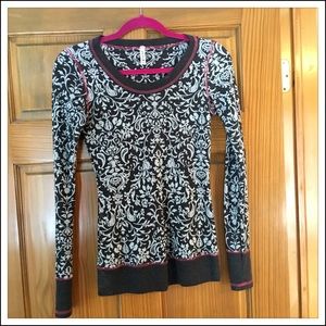 Super cute thermal long sleeve shirt!