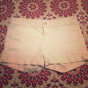 Size 8 American Eagle White Midi Shorts!