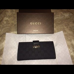authentic 2010 Gucci wallet