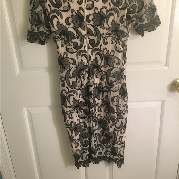 Sexy laced black dress. Zipper all down back - Picture 4 of 4