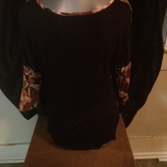 Floral top from rue 21 - Picture 2 of 4