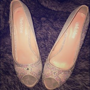Bella Marie shoes, only wore once size 8.