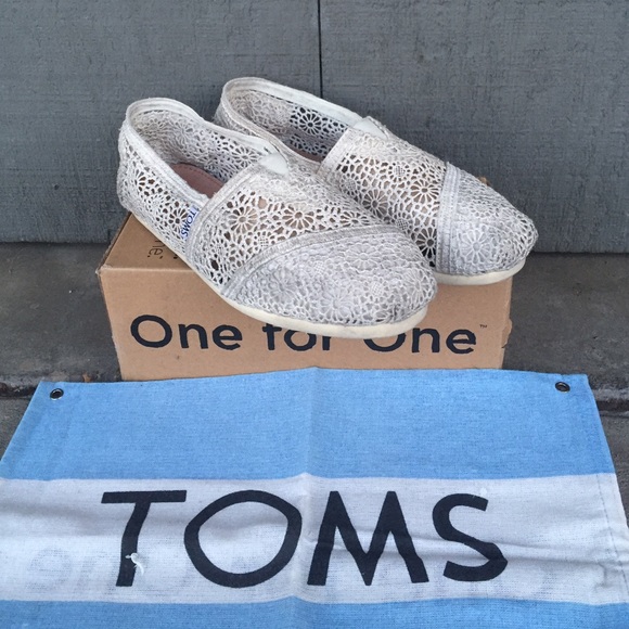 TOMS Moroccan Crochet Slip-On in Natural White