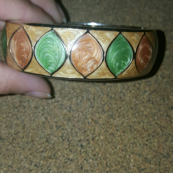 GOLD open bangle bracelet.