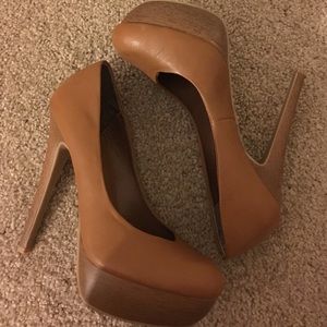 Cognac Platform Pumps
