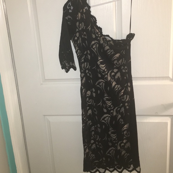 Beautiful laced black dress. Worn once to wedding - Picture 1 of 3