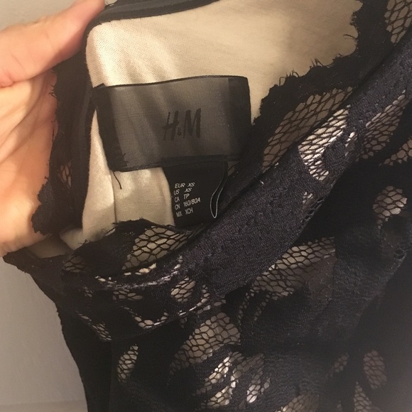 Beautiful laced black dress. Worn once to wedding - Picture 3 of 3