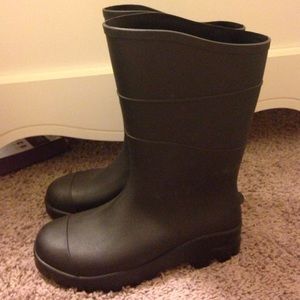 Black rubber boots